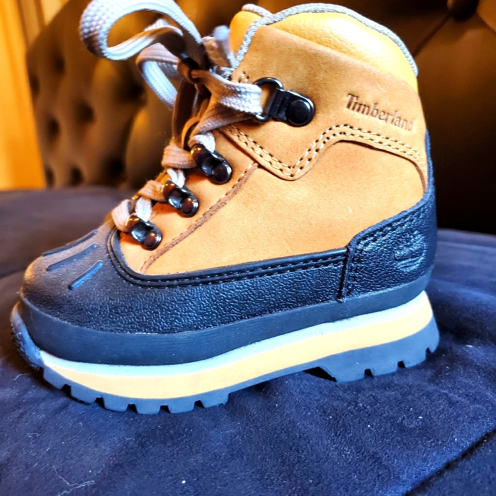 LIKE NEW Timberland Toddler Boots